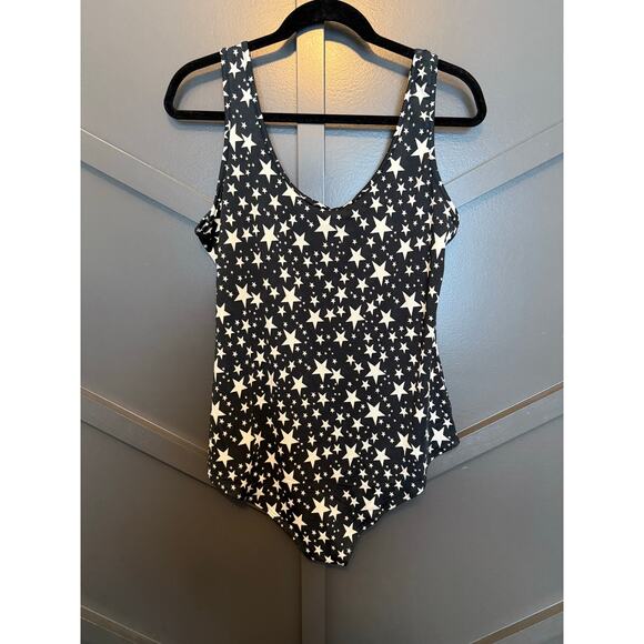 ▪️Black and white butter soft star print bodysuit - Picture 4 of 5